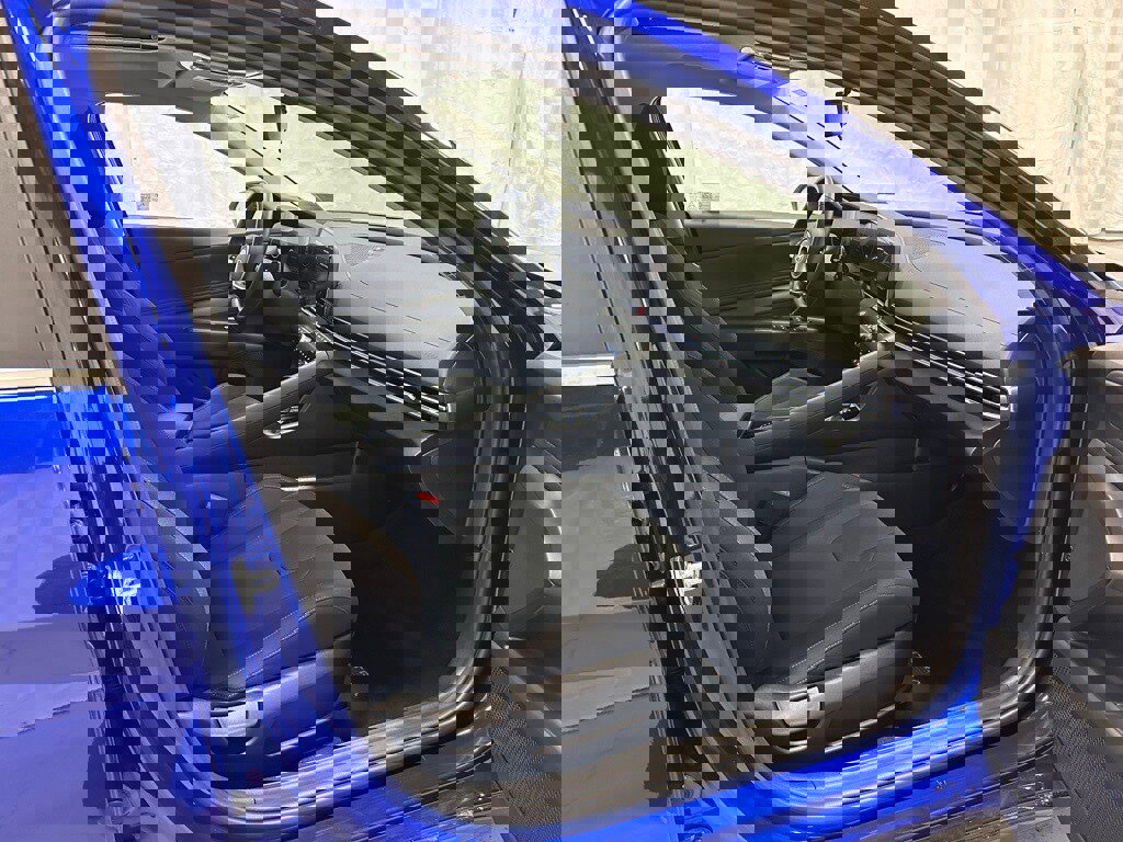 Used 2025 Hyundai Elantra SEL w/ Cargo Package image 55