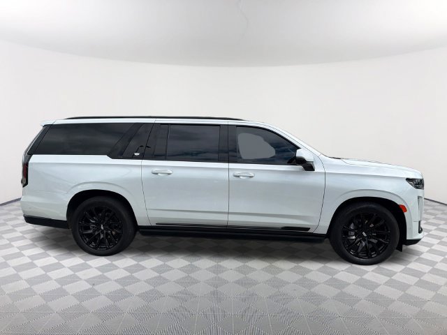 Certified 2024 Cadillac Escalade ESV Sport Platinum w/ LPO, ONYX Package AWD/4WD image 4