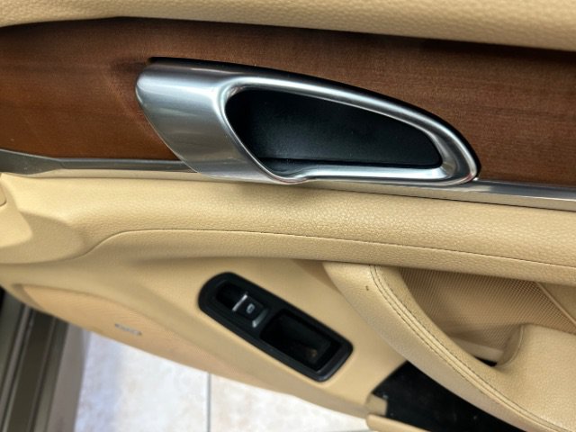 Used 2011 Porsche Panamera 4S AWD/4WD image 8