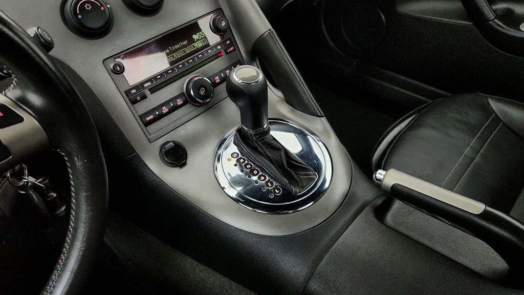 Used 2008 Pontiac Solstice Convertible w/ Premium Package image 15