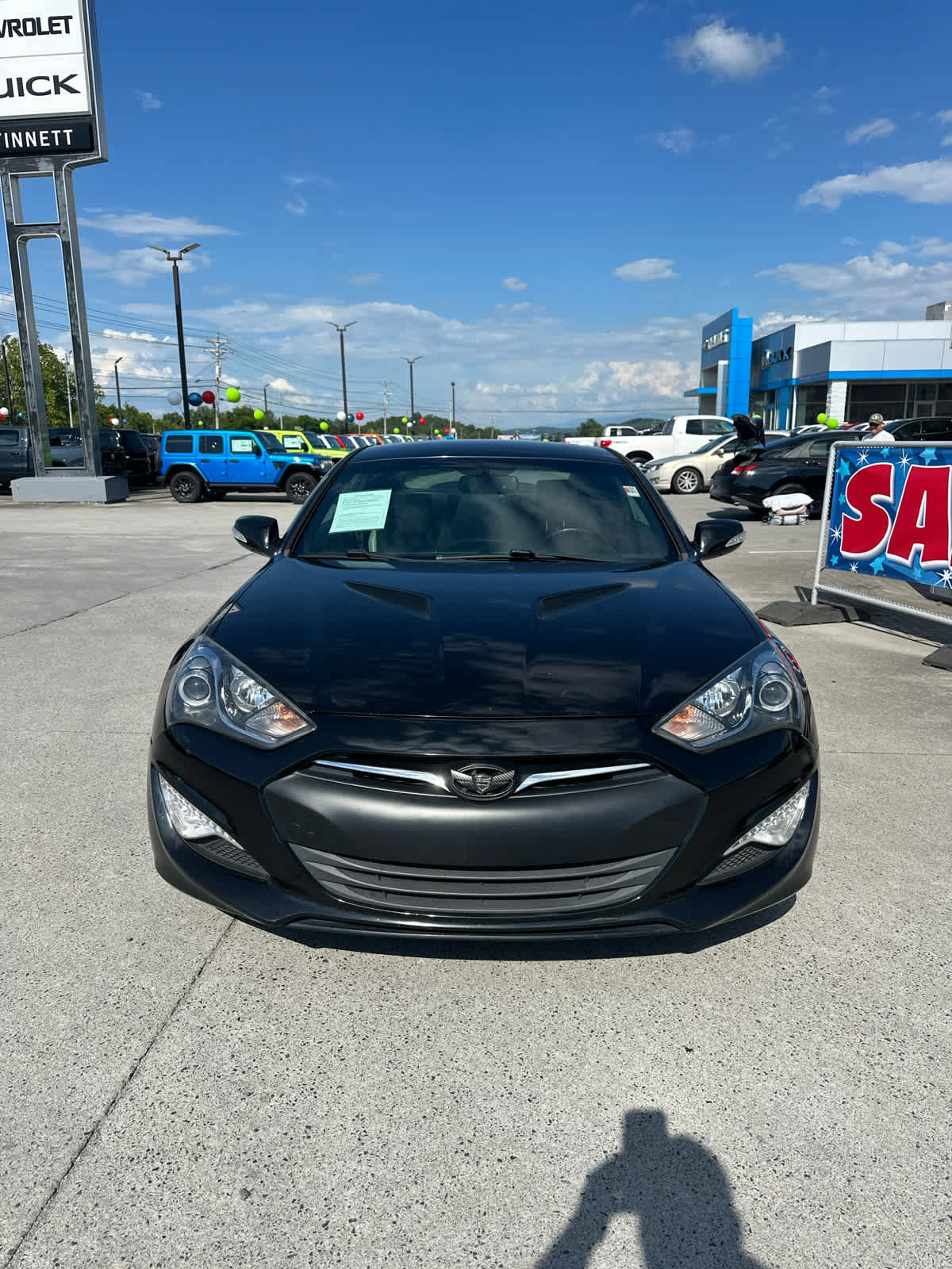 Used 2015 Hyundai Genesis 3.8 image 3