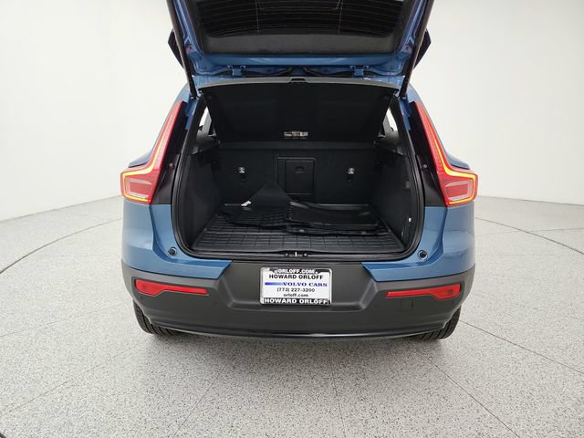 Used 2024 Volvo XC40 B5 Plus w/ Protection Package Premier AWD/4WD image 15