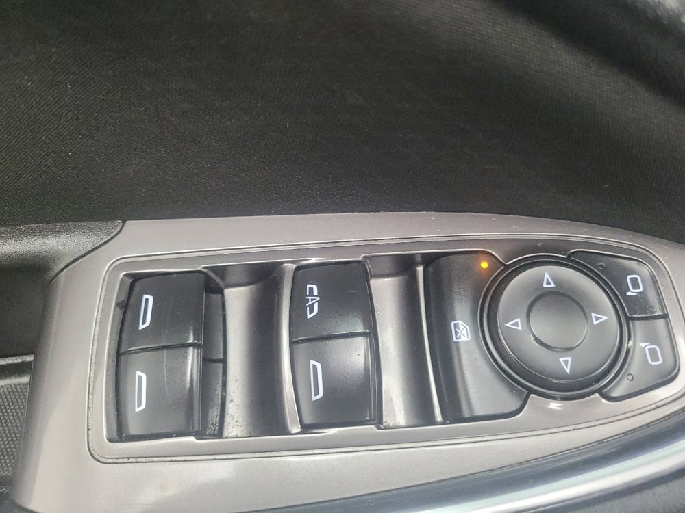 Used 2017 Chevrolet Malibu LT image 27