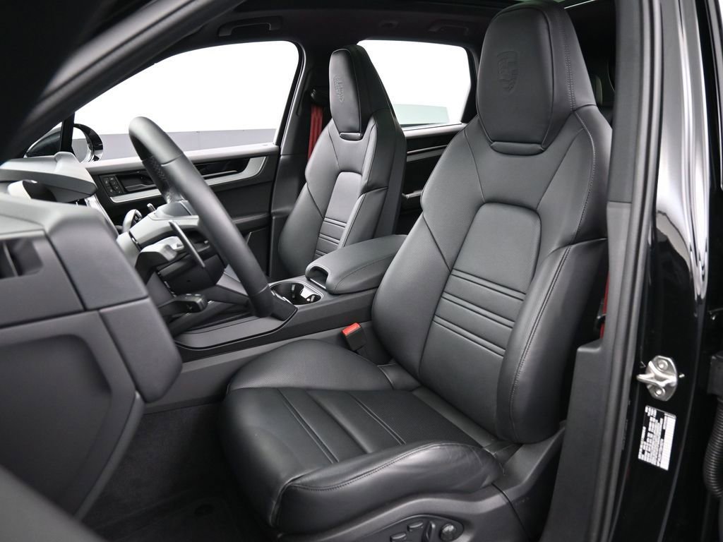 New 2026 Porsche Cayenne S image 5