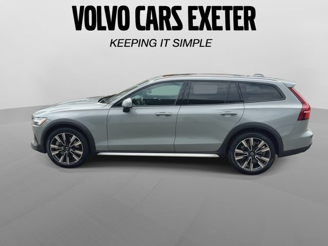 Certified 2025 Volvo V60 B5 Cross Country Ultra AWD/4WD image 6