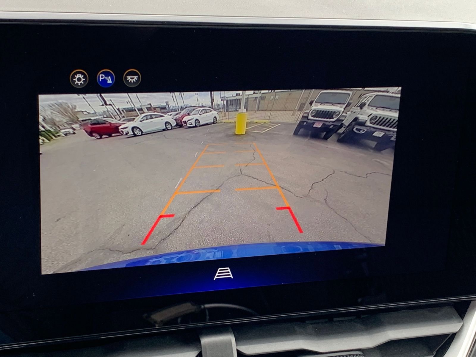 Used 2025 Chevrolet Equinox LT image 23