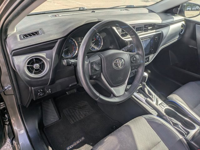 Used 2017 Toyota Corolla SE w/ SE Premium Package FWD image 9