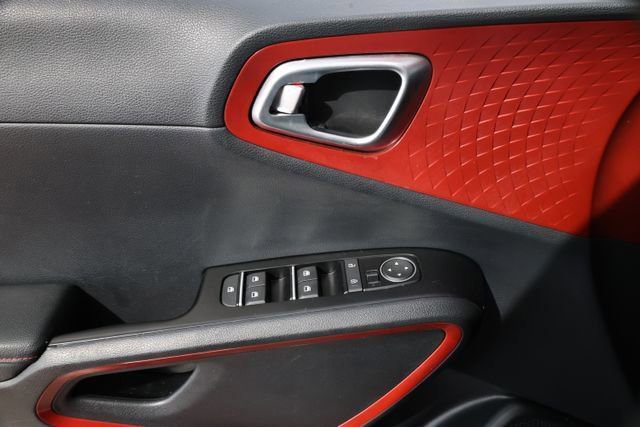 Used 2025 Kia Soul GT-Line image 25