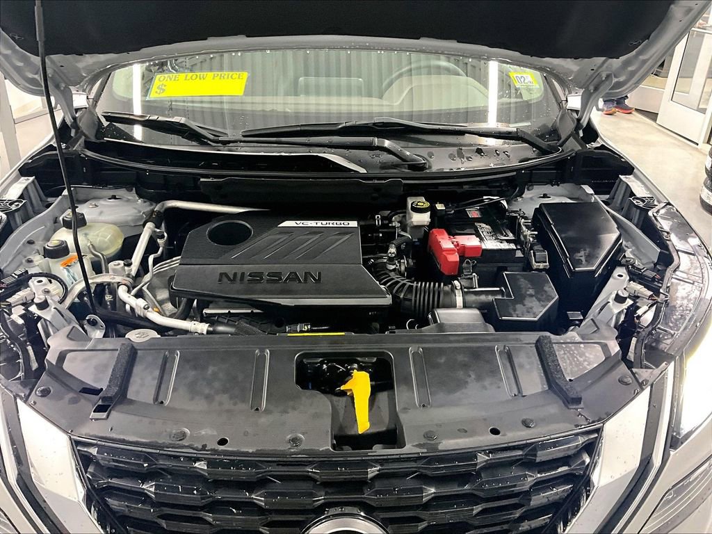 Used 2023 Nissan Rogue SV image 28