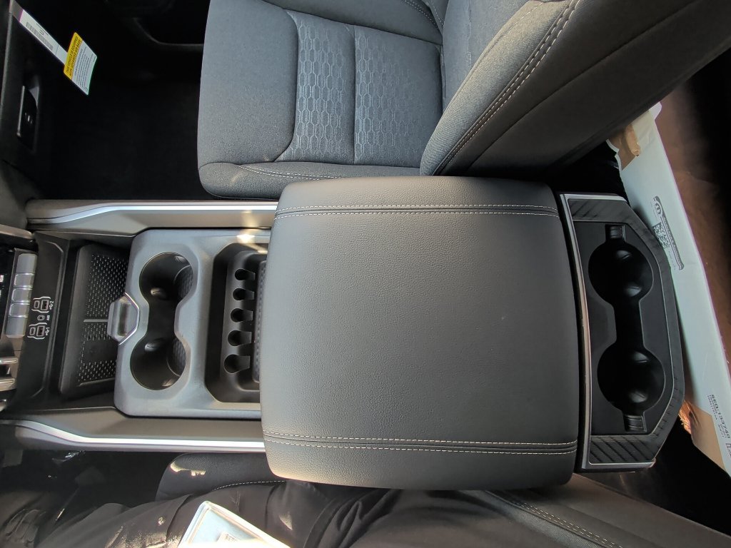New 2026 RAM 1500 Big Horn AWD/4WD image 24