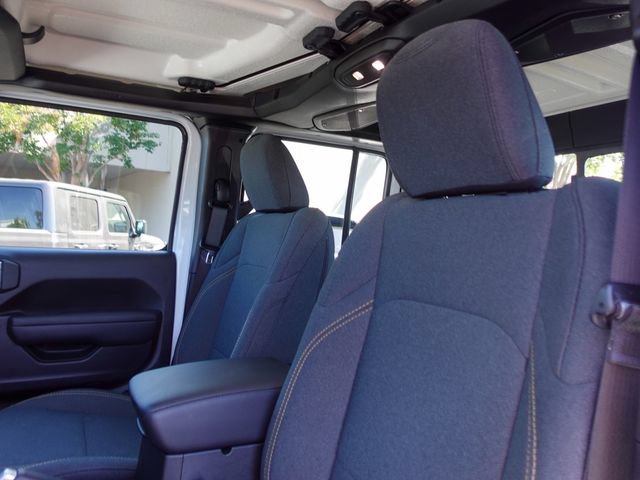 Used 2024 Jeep Gladiator Sport AWD/4WD image 26