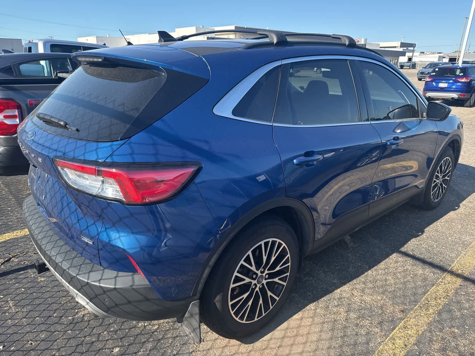 Used 2022 Ford Escape Titanium w/ Titanium Premium Package FWD image 25
