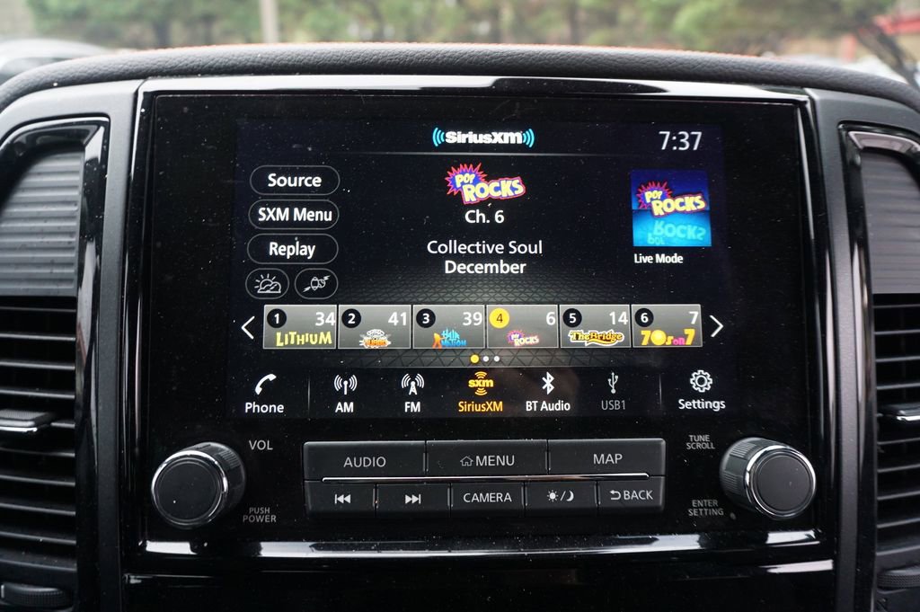 Used 2021 Nissan Titan PRO-4X w/ Pro-4x Convenience Package image 12