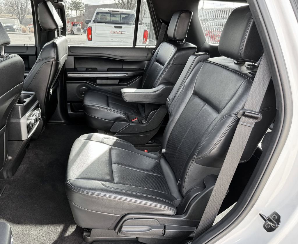 Used 2021 Ford Expedition XLT AWD/4WD image 27