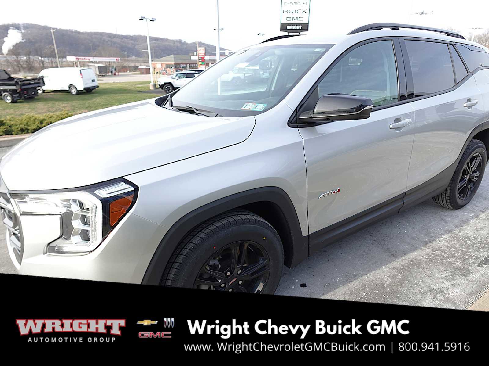 Used 2022 GMC Terrain AT4 image 6