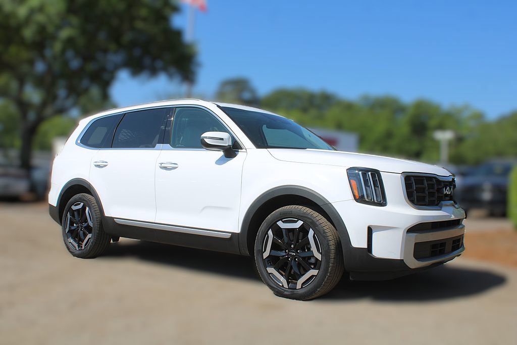 Used 2023 Kia Telluride S w/ S Sunroof Package image 3