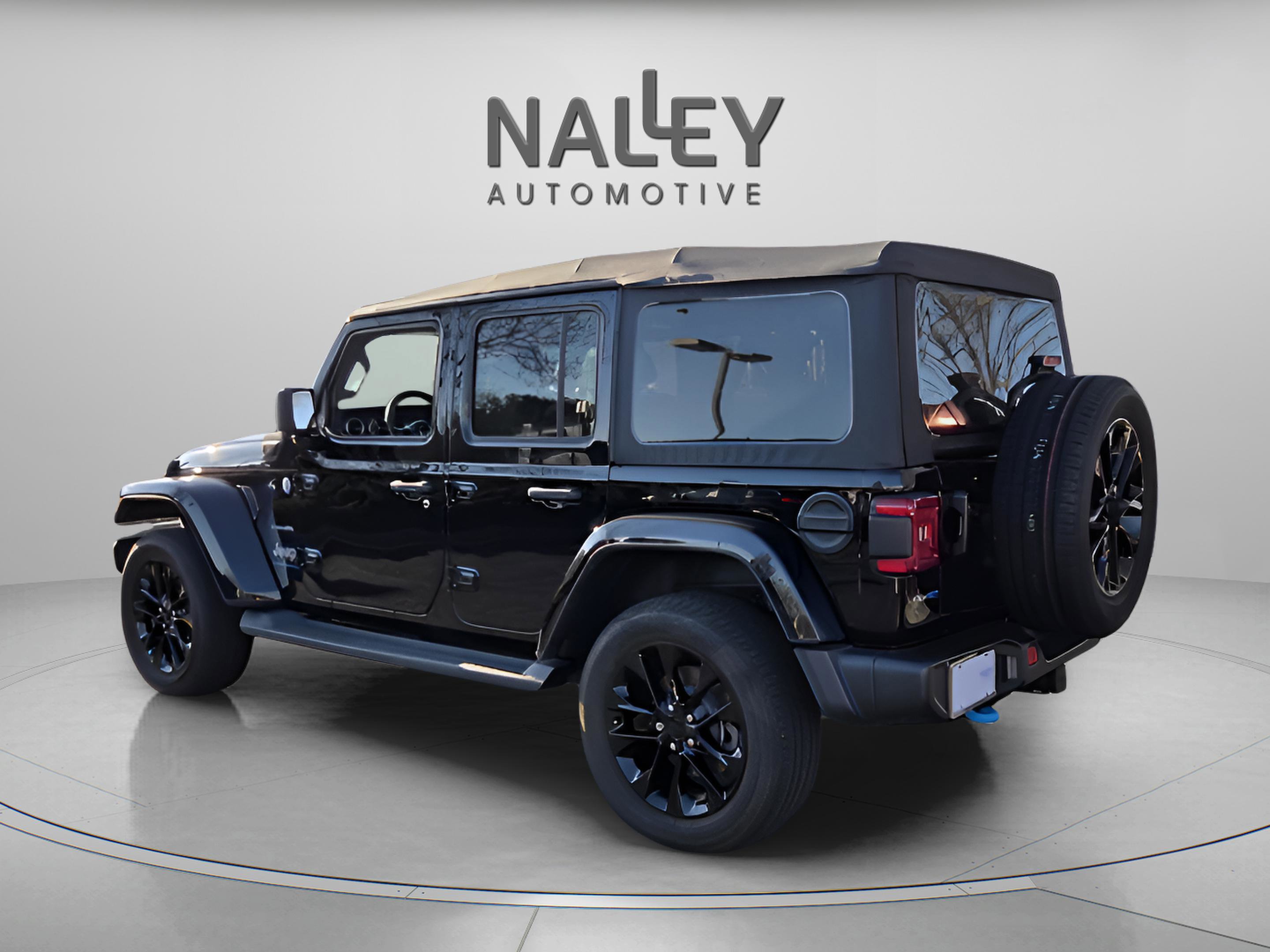 Used 2023 Jeep Wrangler Sahara w/ Cold Weather Group image 4