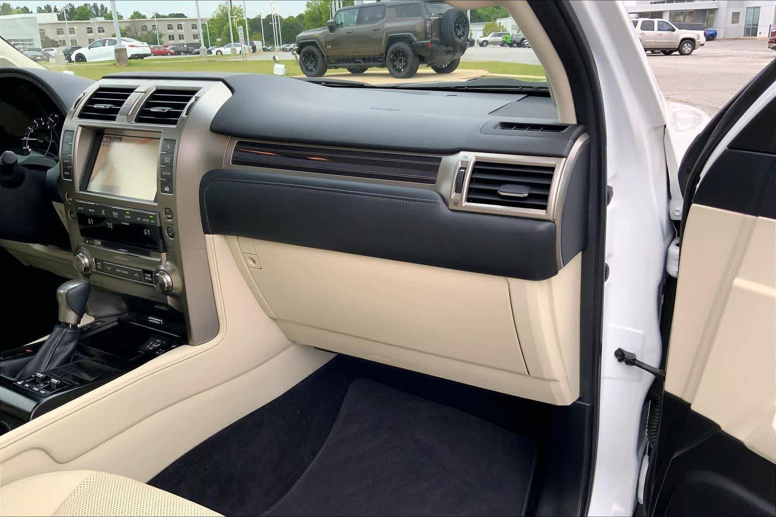 Used 2020 Lexus GX 460 Premium AWD/4WD image 18