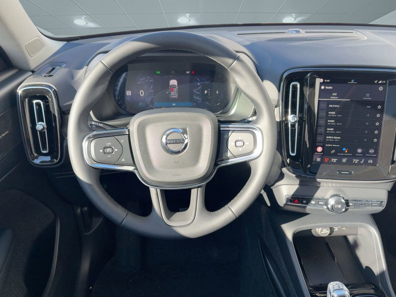 New 2026 Volvo XC40 B5 Ultra w/ Climate Package image 23