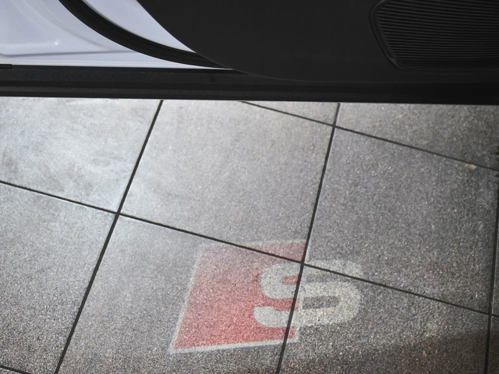 Used 2023 Audi SQ7 Prestige image 17