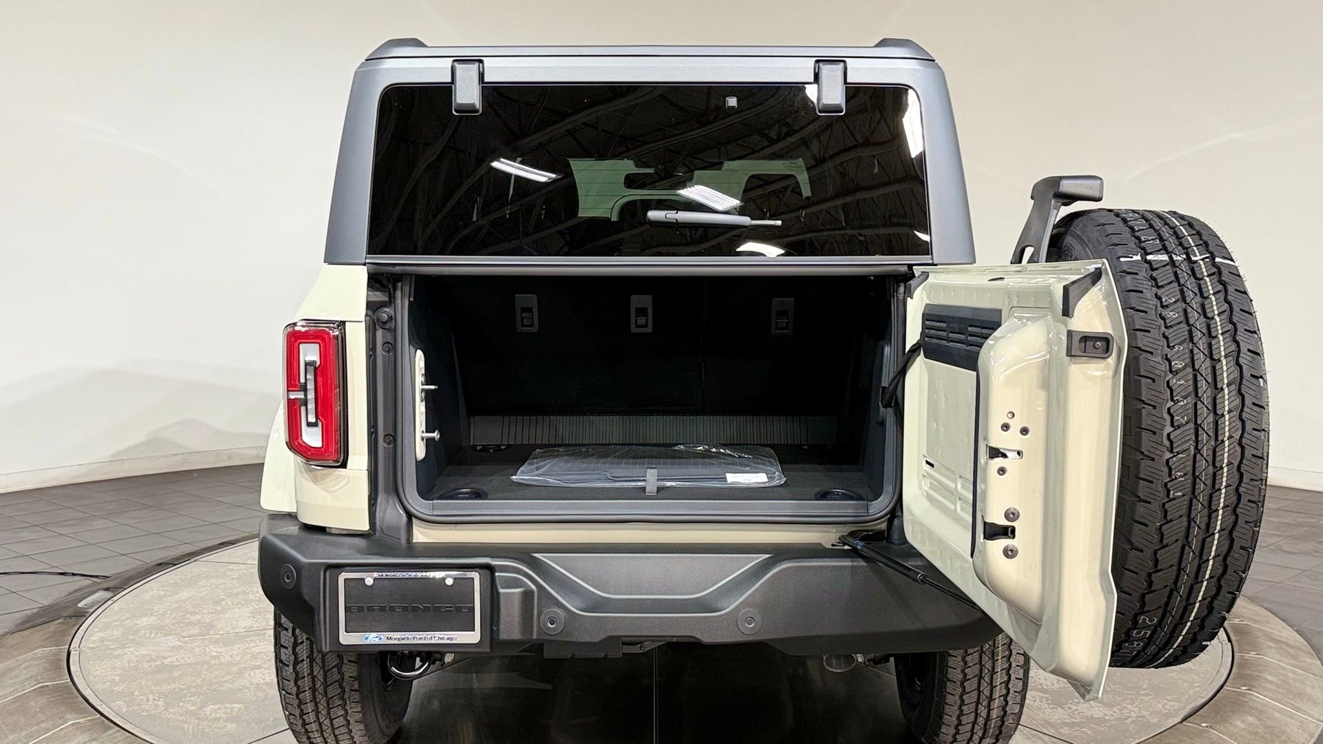 New 2026 Ford Bronco Outer Banks image 28