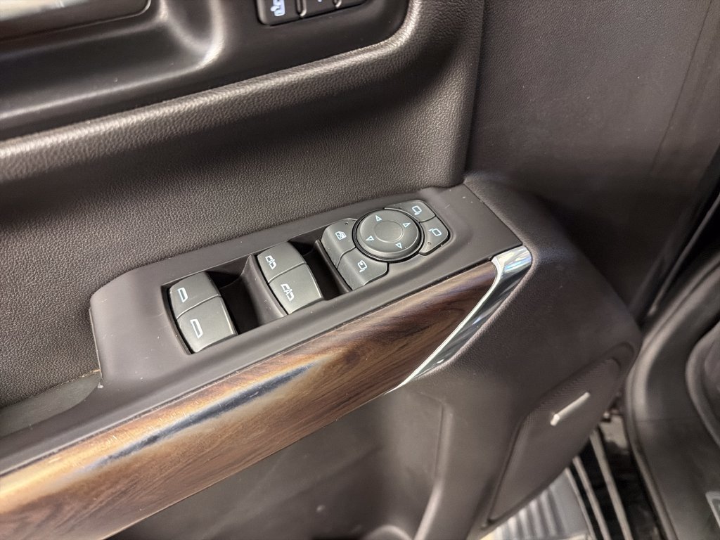 Used 2019 GMC Sierra 1500 SLT w/ SLT Premium Plus Package AWD/4WD image 23