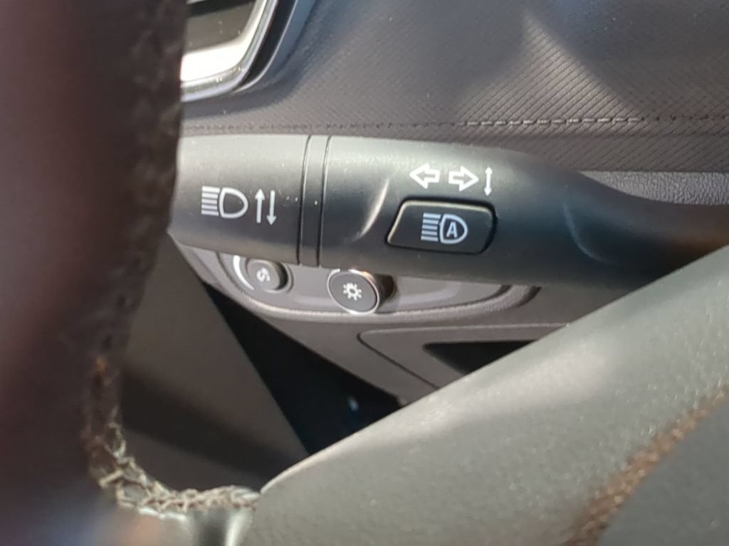Used 2025 Chevrolet TrailBlazer LT FWD image 33