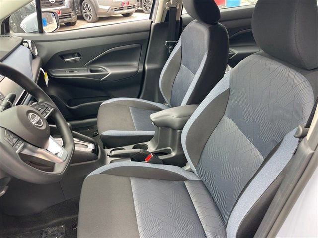 New 2025 Nissan Versa SV w/ Trunk Package image 9