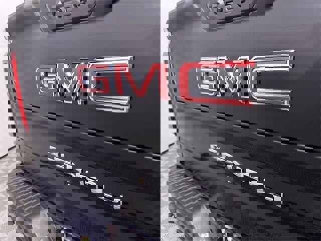 Used 2025 GMC Sierra 1500 Denali image 32