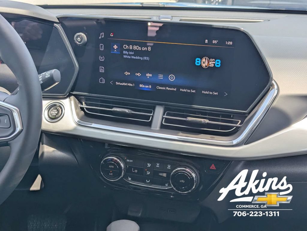 New 2026 Chevrolet Trax LT w/ Sunroof Package FWD image 17