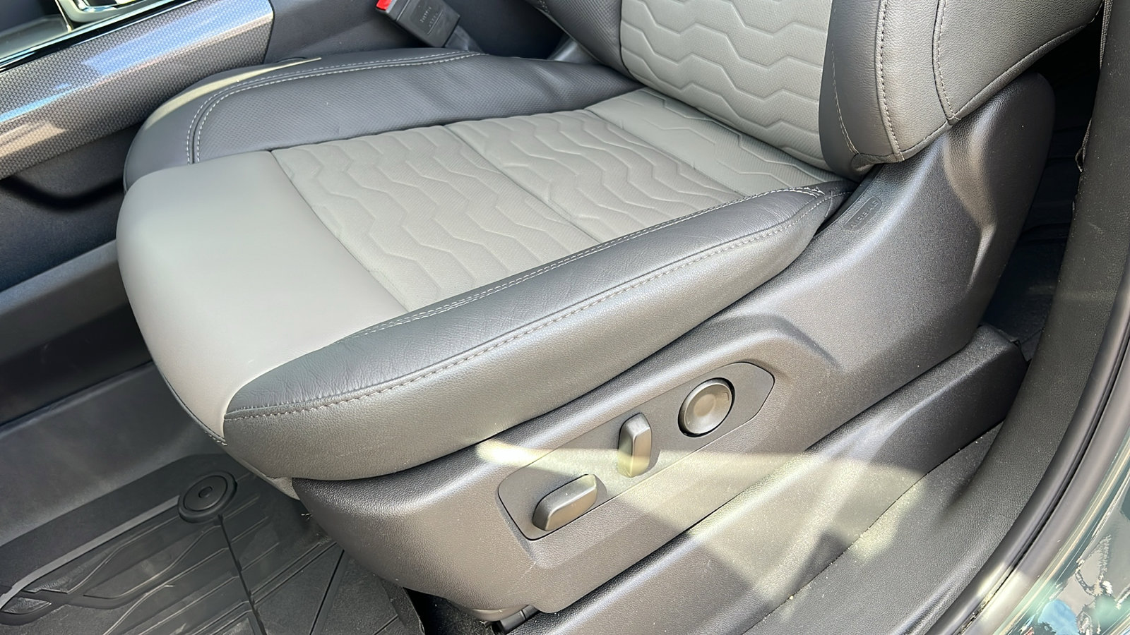 New 2026 Chevrolet Silverado 2500 ZR2 w/ LPO, Dark Essentials Package image 21