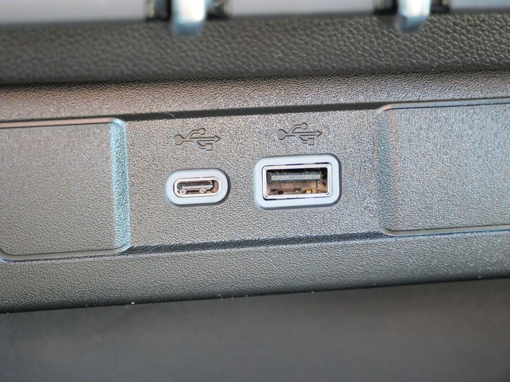 New 2026 GMC Canyon Elevation w/ Convenience Package image 49