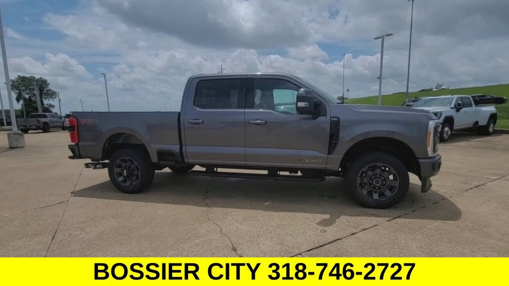 Used 2023 Ford F250 Lariat w/ Sport Appearance Package AWD/4WD image 3