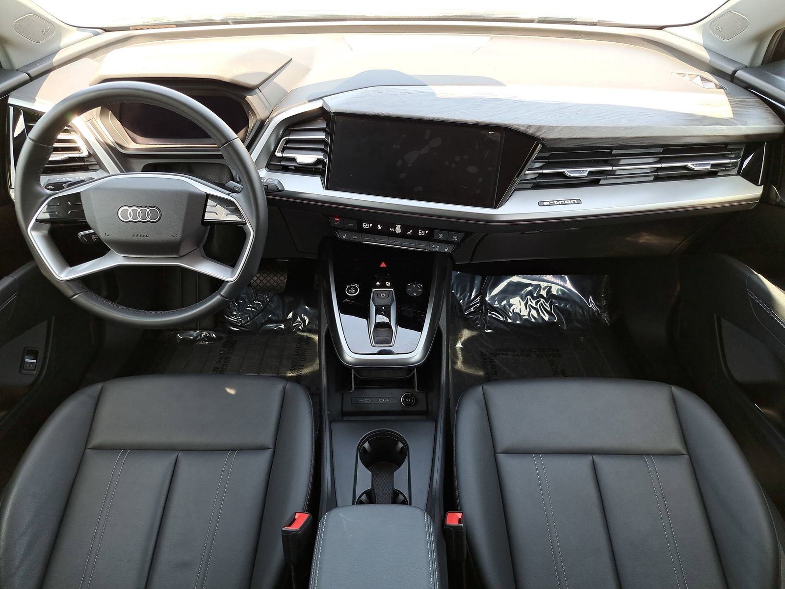 Certified 2025 Audi Q4 e-tron Premium Plus w/ Premium Plus AWD/4WD image 9