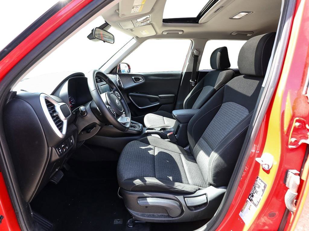Used 2021 Kia Soul GT-Line FWD image 11