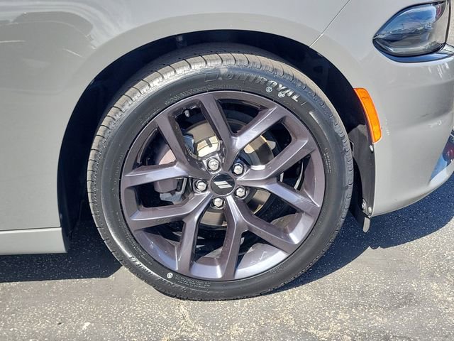 Used 2019 Dodge Charger SXT w/ Blacktop Package image 5