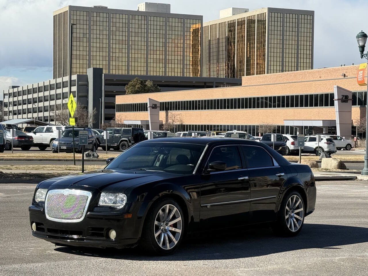 Used 2010 Chrysler 300 SRT8 w/ SRT Option Group II RWD image 1