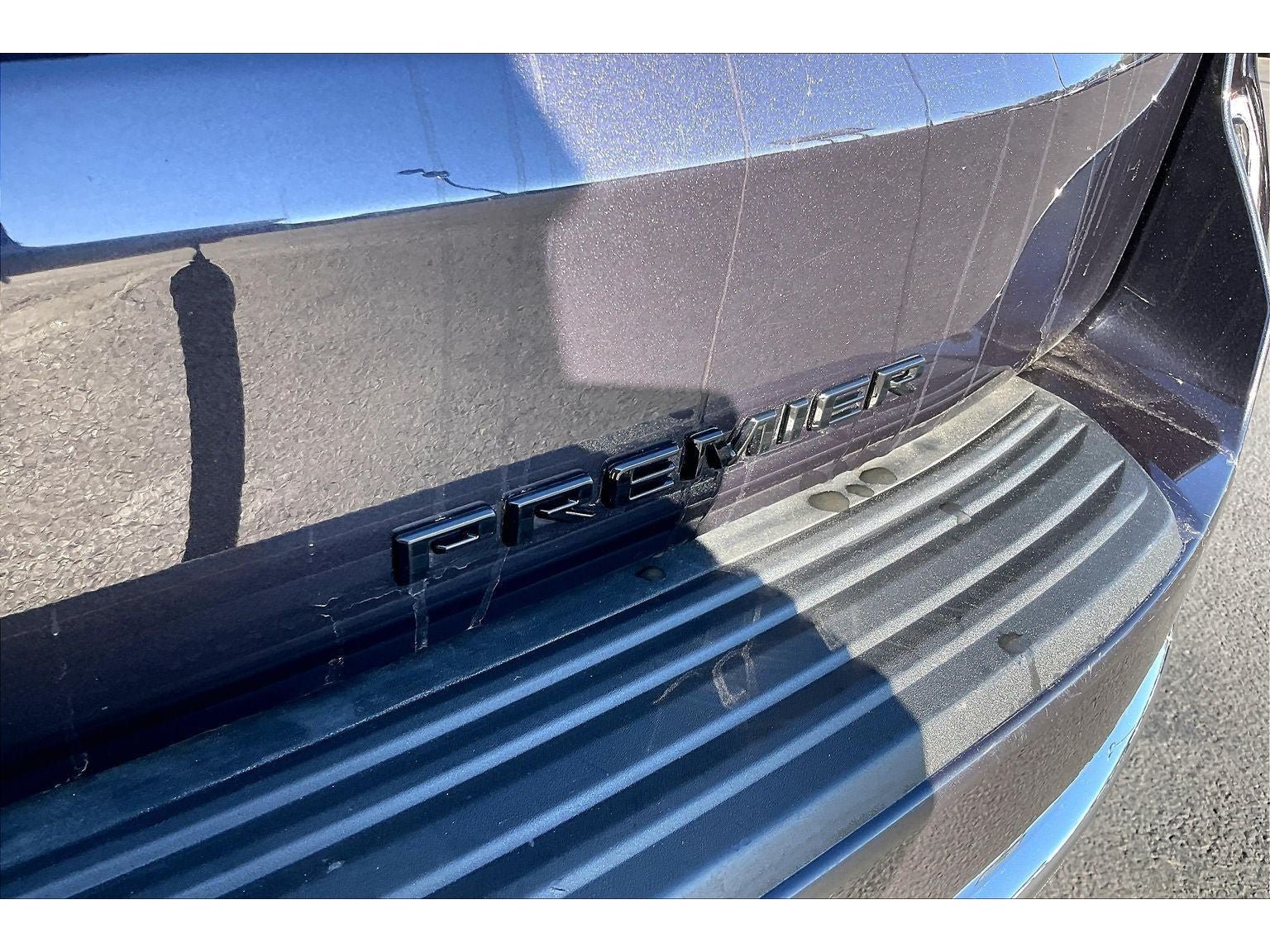 Used 2023 Chevrolet Suburban Premier AWD/4WD image 9