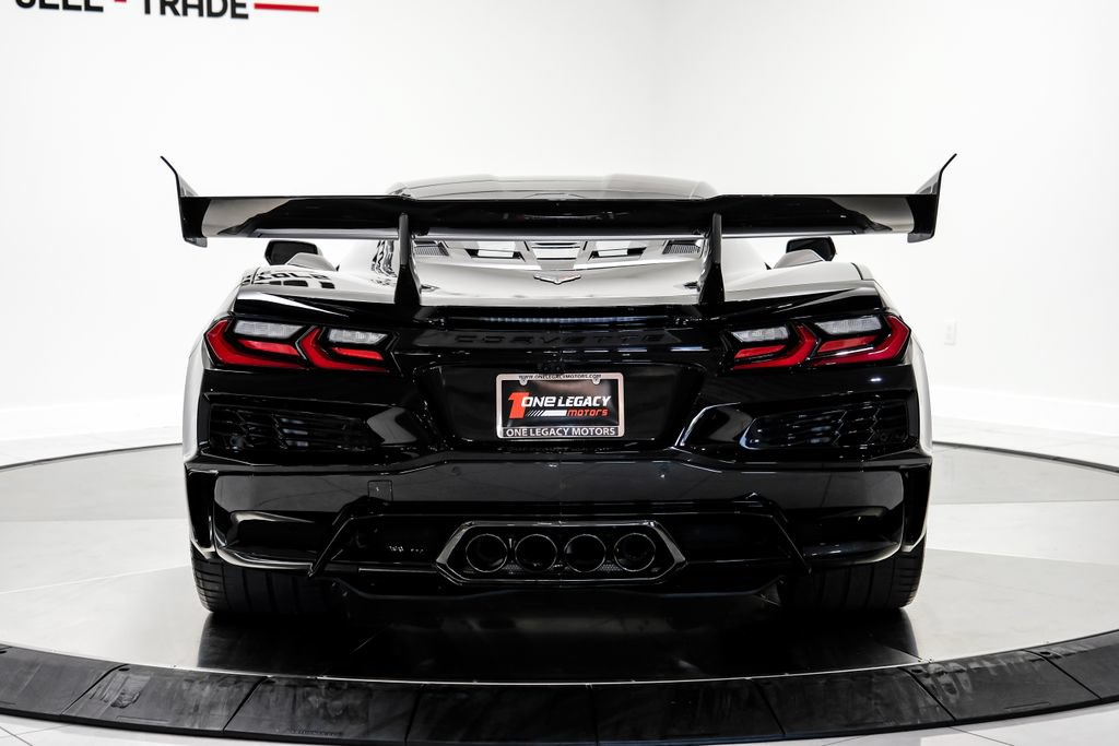 Used 2026 Chevrolet Corvette ZR1 w/ ZR1 Carbon Fiber Aero Package RWD image 11