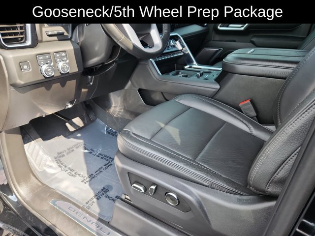 Used 2025 GMC Sierra 2500 Denali w/ Denali Reserve Package AWD/4WD image 21