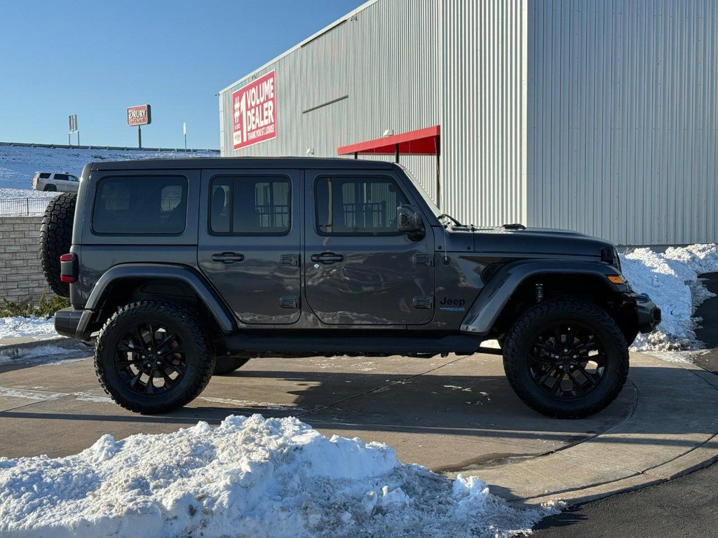 Used 2021 Jeep Wrangler Unlimited Sahara video 2