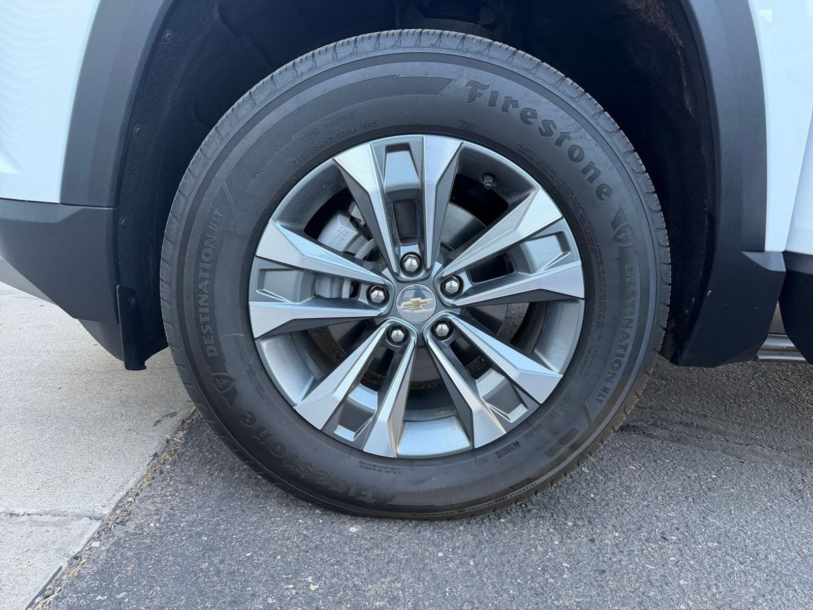 Used 2025 Chevrolet Equinox LT FWD image 30