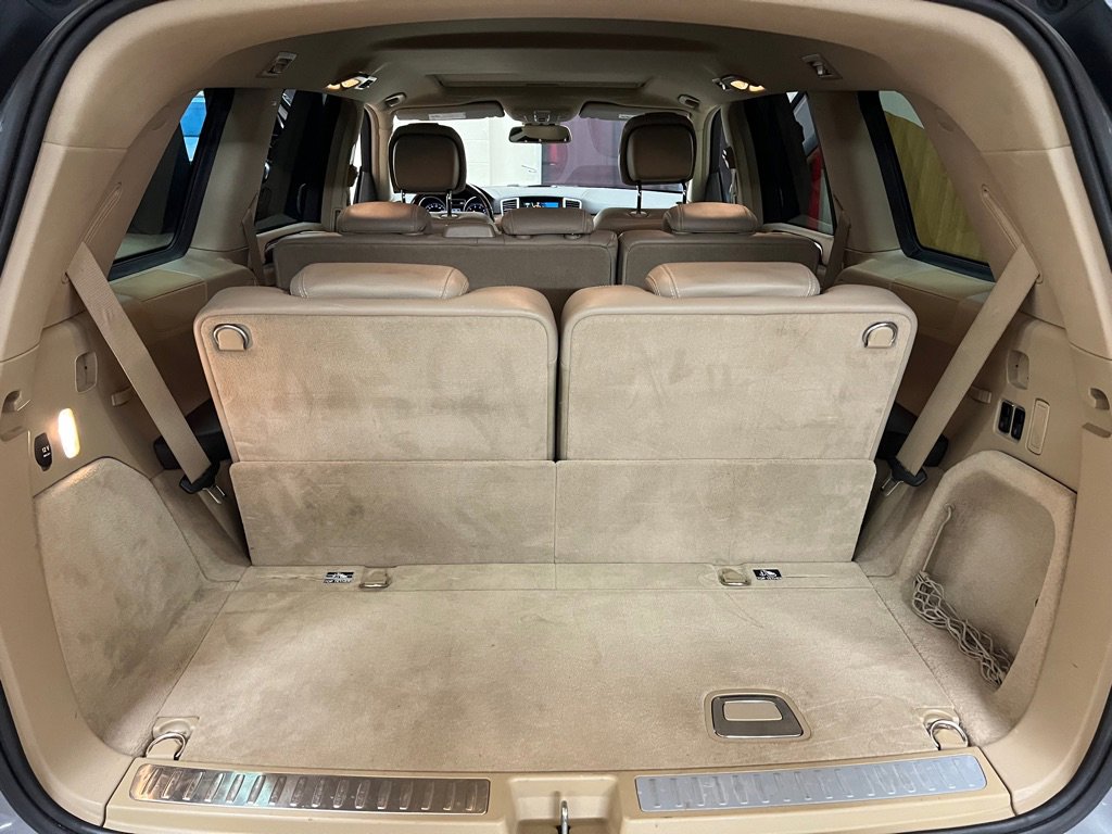 Used 2015 Mercedes-Benz GL 550 4MATIC image 15