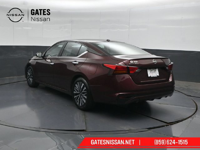 Used 2025 Nissan Altima 2.5 SV FWD image 8