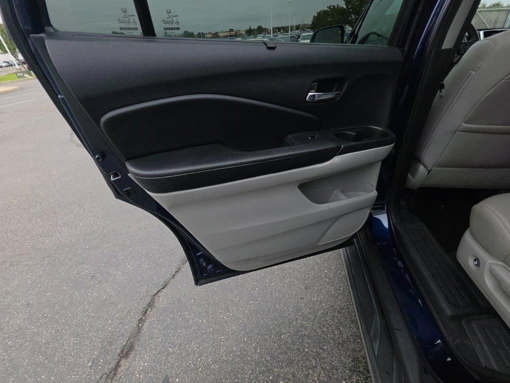 Used 2016 Honda Pilot Elite image 26