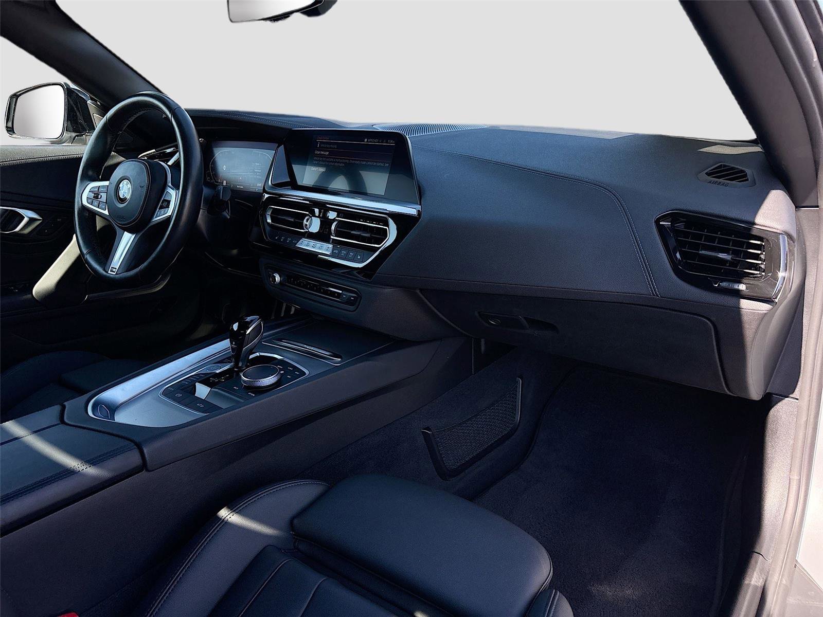 Used 2022 BMW Z4 sDrive30i w/ Premium Package image 32