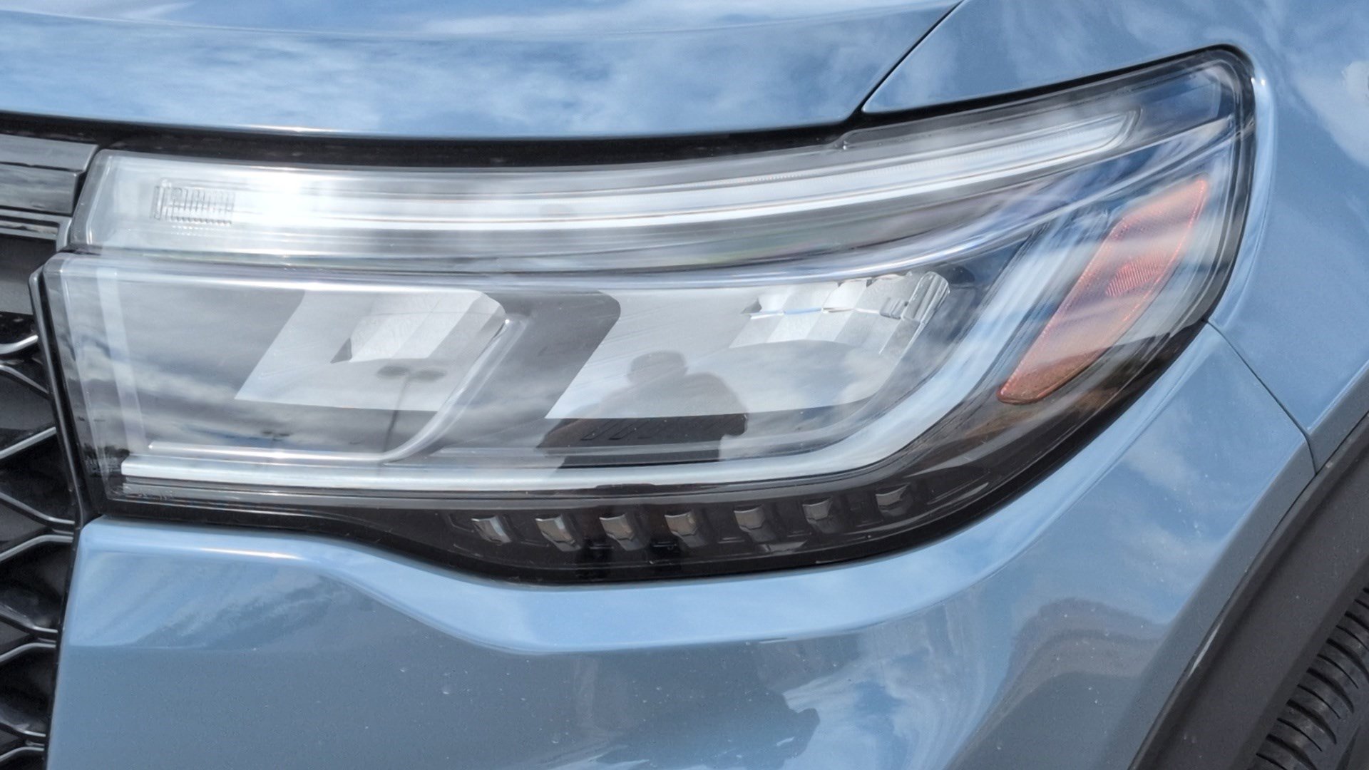 Used 2025 Ford Explorer ST RWD image 10