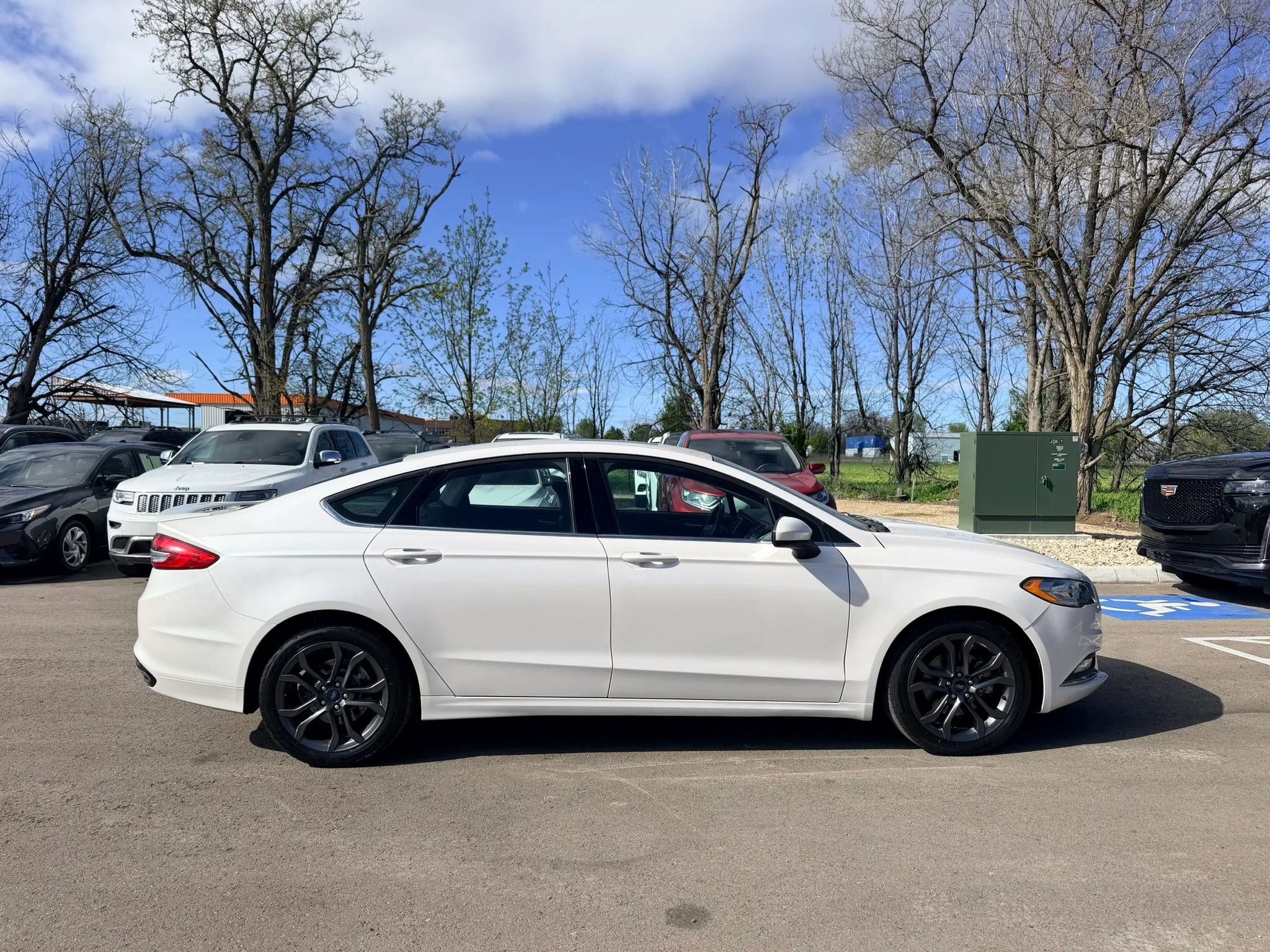 Used 2018 Ford Fusion SE w/ Equipment Group 201A AWD/4WD image 7