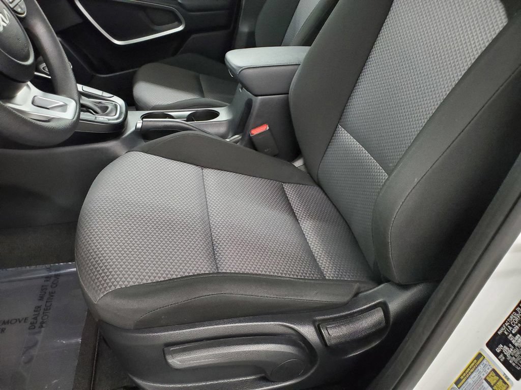Used 2024 Kia Soul LX w/ Option Group 015 FWD image 15