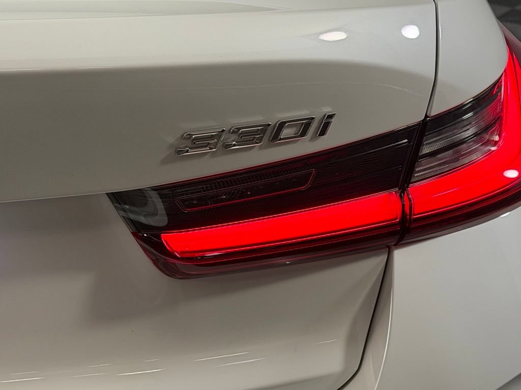 Used 2026 BMW 330i xDrive Sedan AWD/4WD image 13